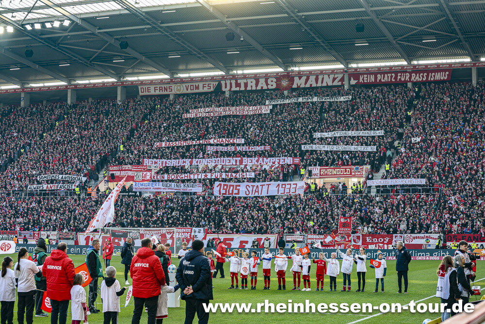1. FSV Mainz 05 – FC Augsburg 0-0 (6)