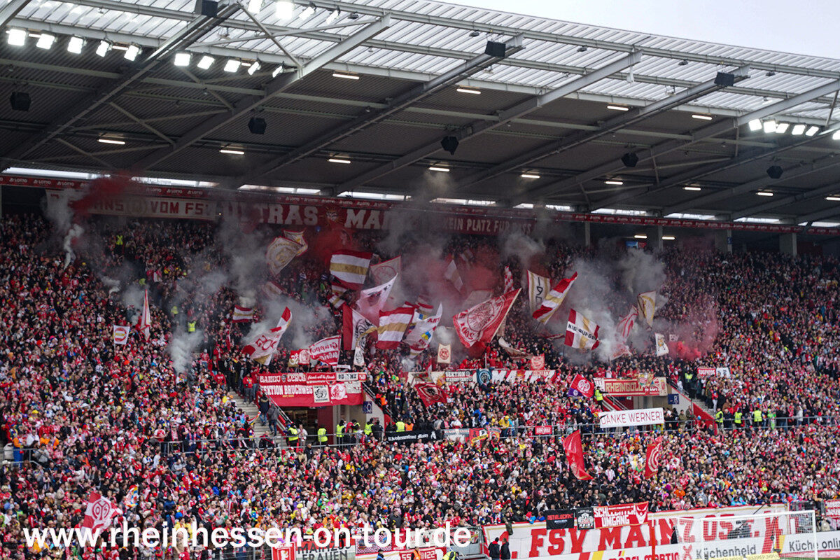 1. FSV Mainz 05 – FC St. Pauli 2-0 (10)