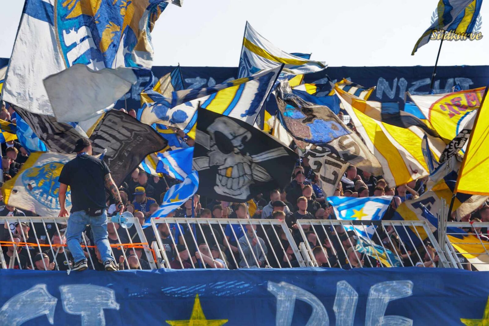 1. FC Lokomotive Leipzig – FC Carl Zeiss Jena 3-0 (4)