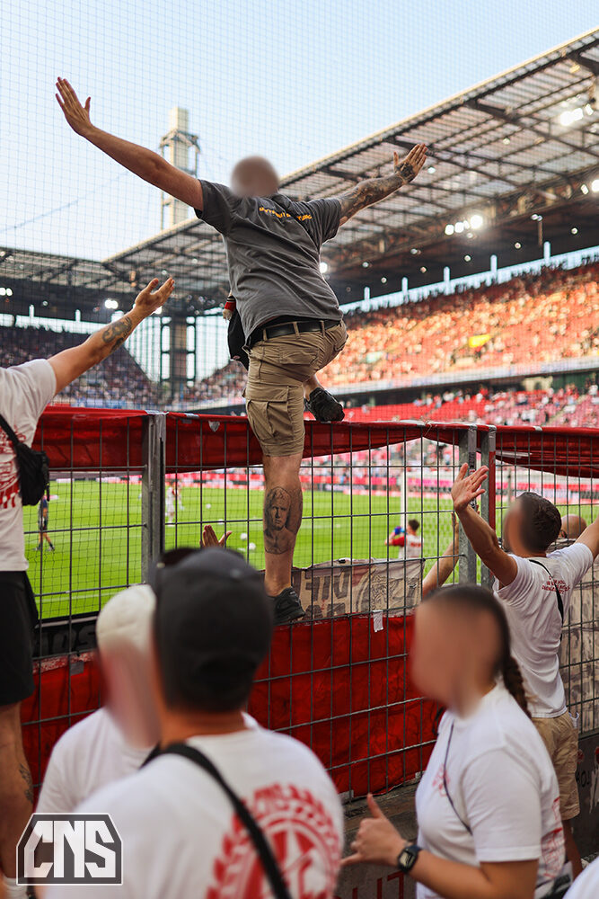 1. FC Köln – Hamburger SV 1-2 (15)