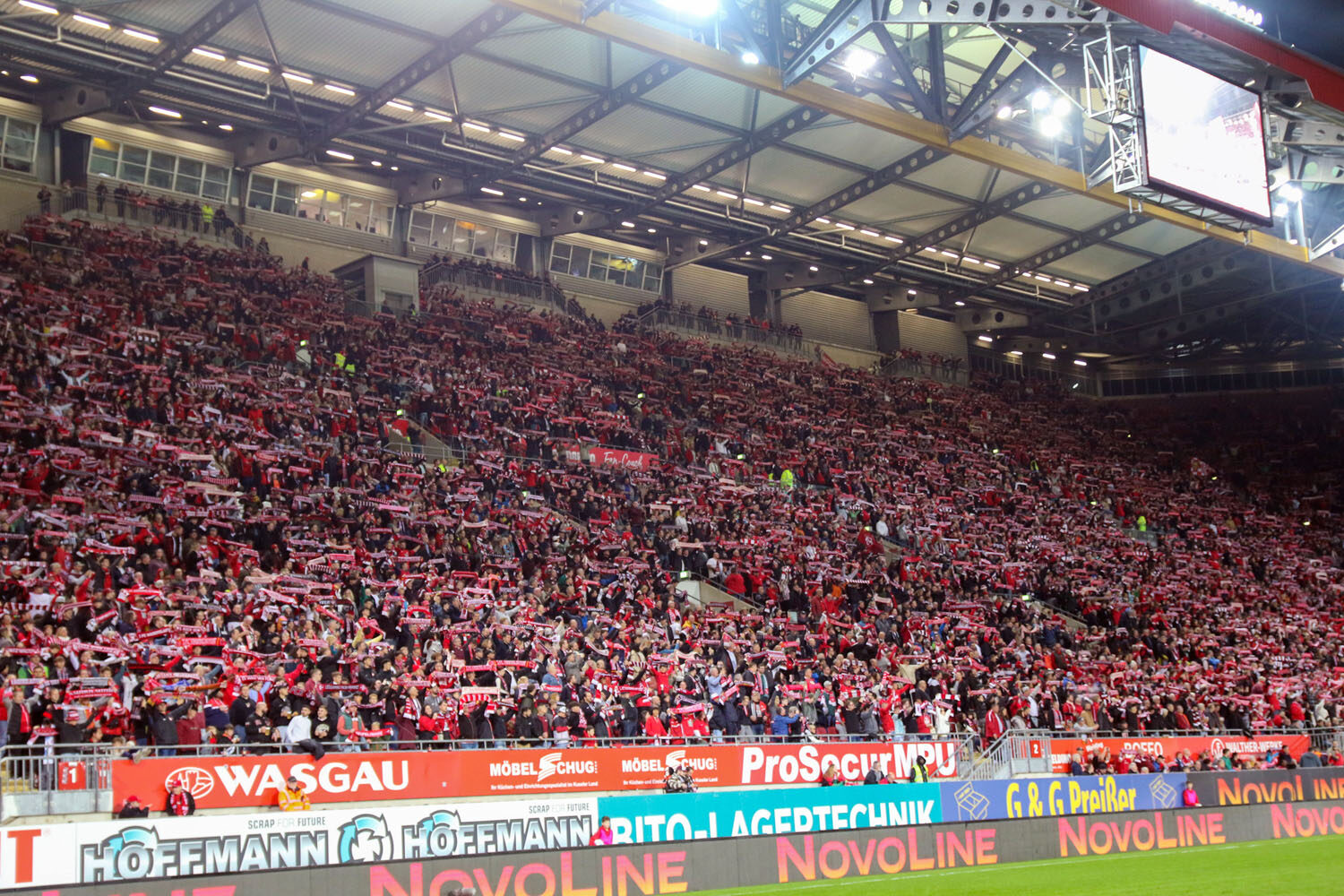 1. FC Kaiserslautern – SC Paderborn 3-0 (3)