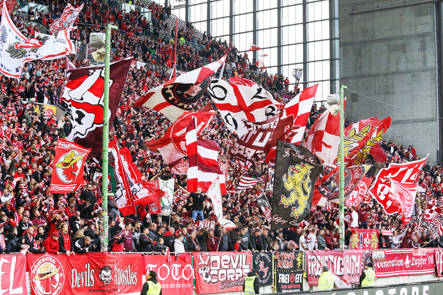 1. FC Kaiserslautern – Eintracht Braunschweig 3-2 (13)