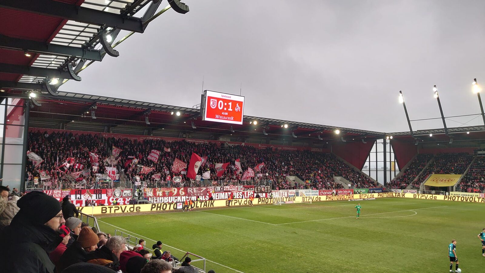 SSV Jahn Regensburg – 1. FC Köln 0-1 (3)