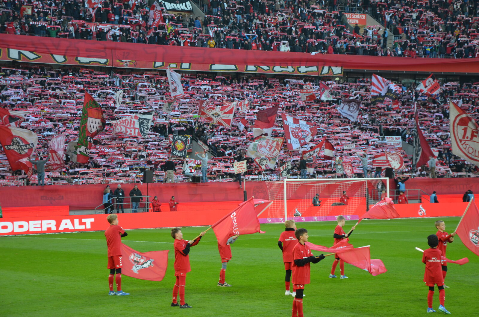 1. FC Köln – Hannover 96 2-2 (53)