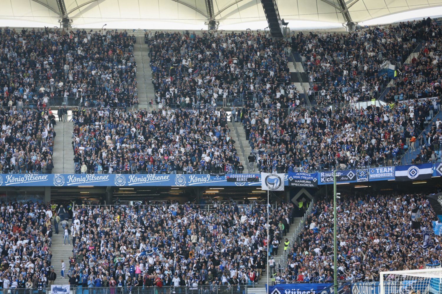 Hamburger SV – SSV Jahn Regensburg 5-0 (20)