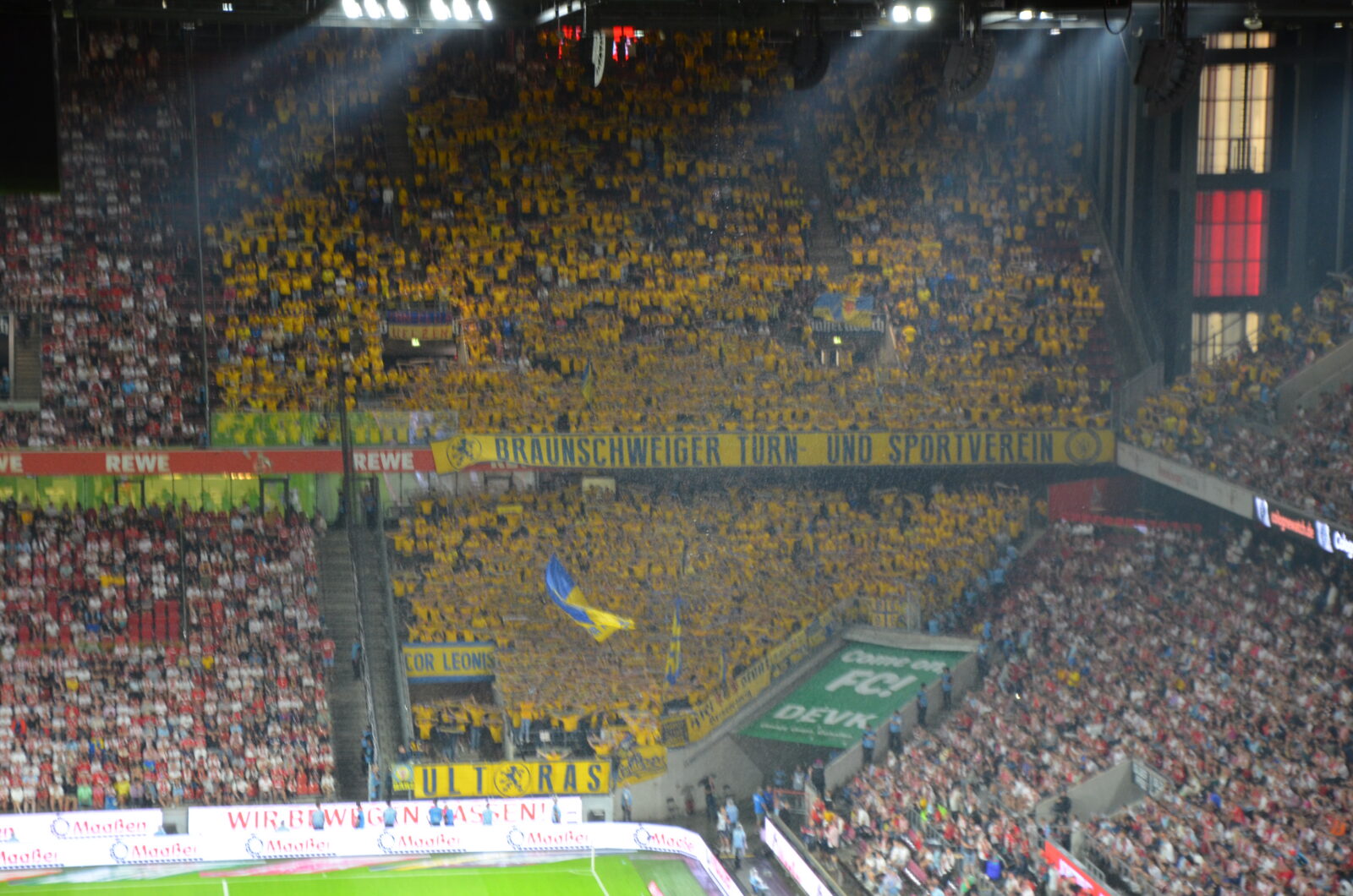 1. FC Köln – Eintracht Braunschweig 5-0 (12)