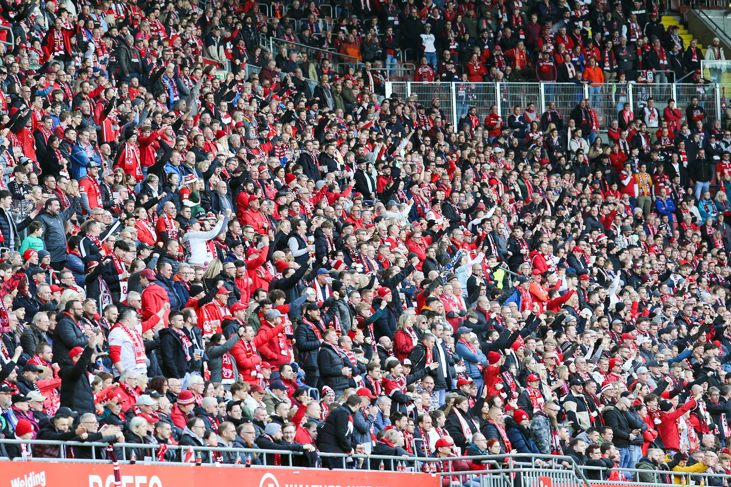 1. FC Kaiserslautern – Eintracht Braunschweig 3-2 (2)