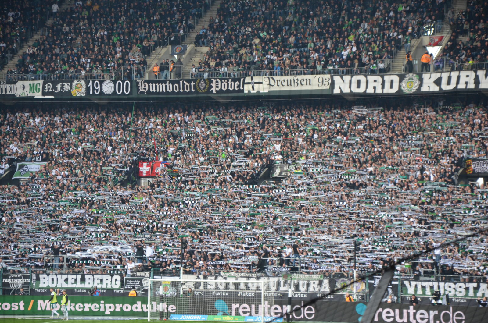 Borussia Mönchengladbach – 1. FC Köln 3-3 (15)