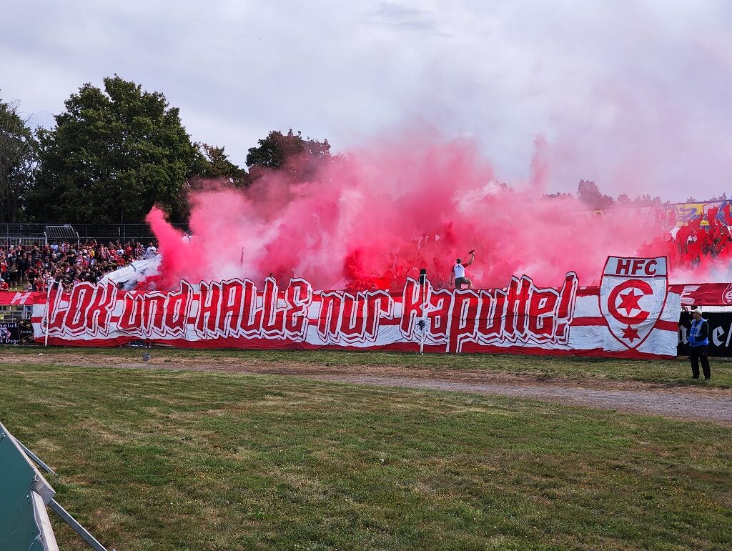 1. FC Lokomotive Leipzig – Hallescher FC 1-1 (8)