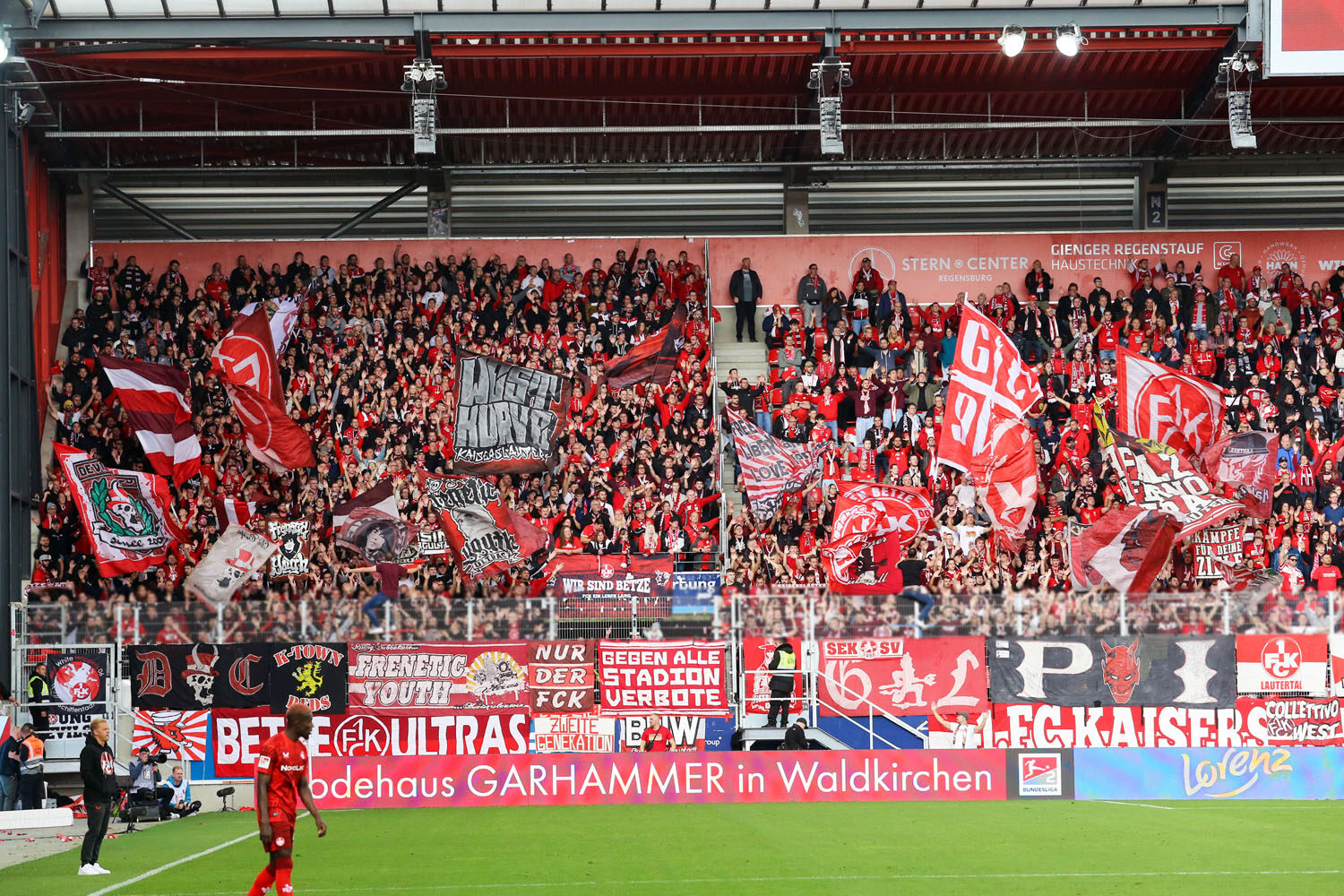 SSV Jahn Regensburg – 1. FC Kaiserslautern 0-0 (10)