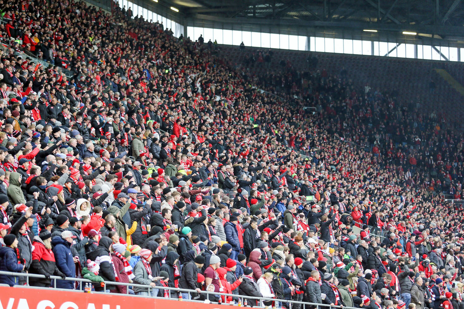 1. FC Kaiserslautern – Karlsruher SC 3-1 (6)