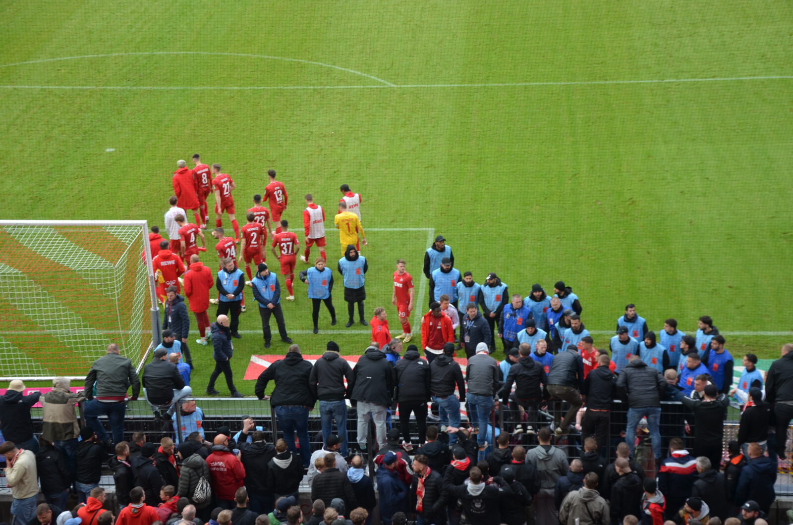 1. FC Köln – SV Darmstadt 98 0-2 (5)