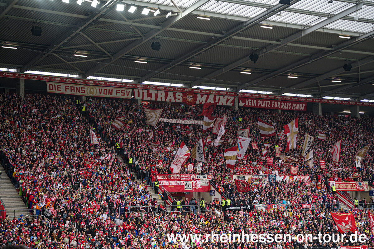 1. FSV Mainz 05 – FC St. Pauli 2-0 (5)