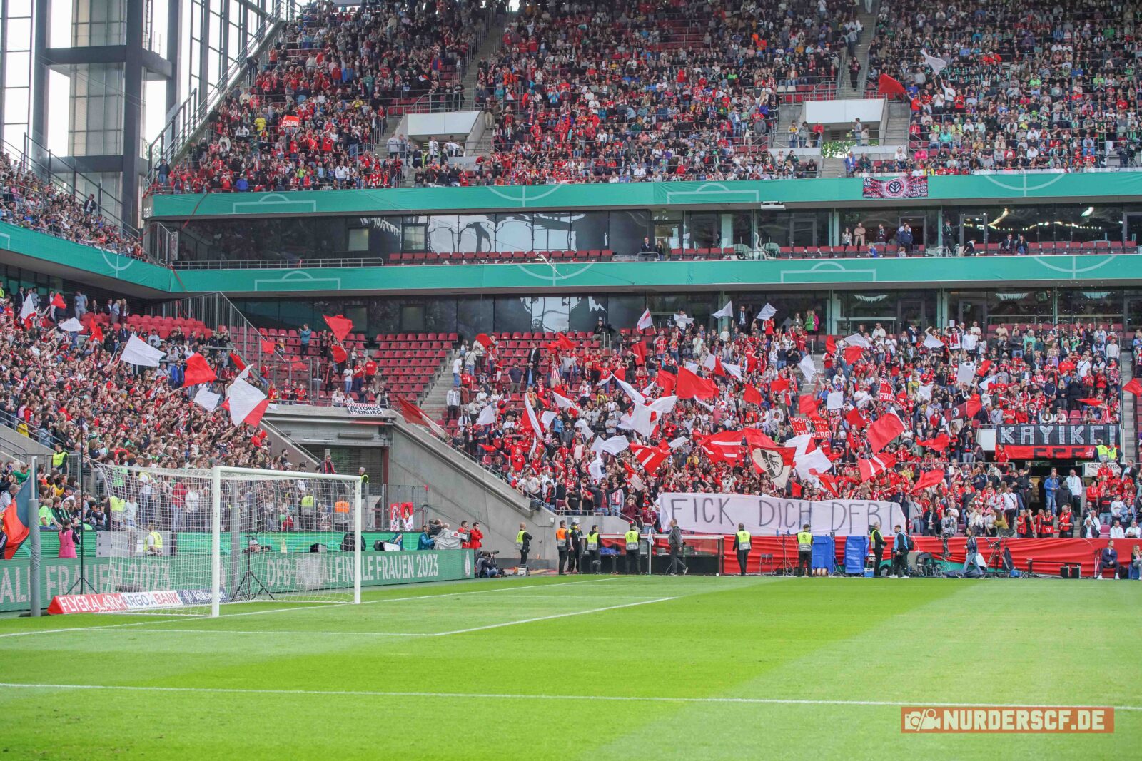 VfL Wolfsburg Frauen – SC Freiburg Frauen 4-1 (32)