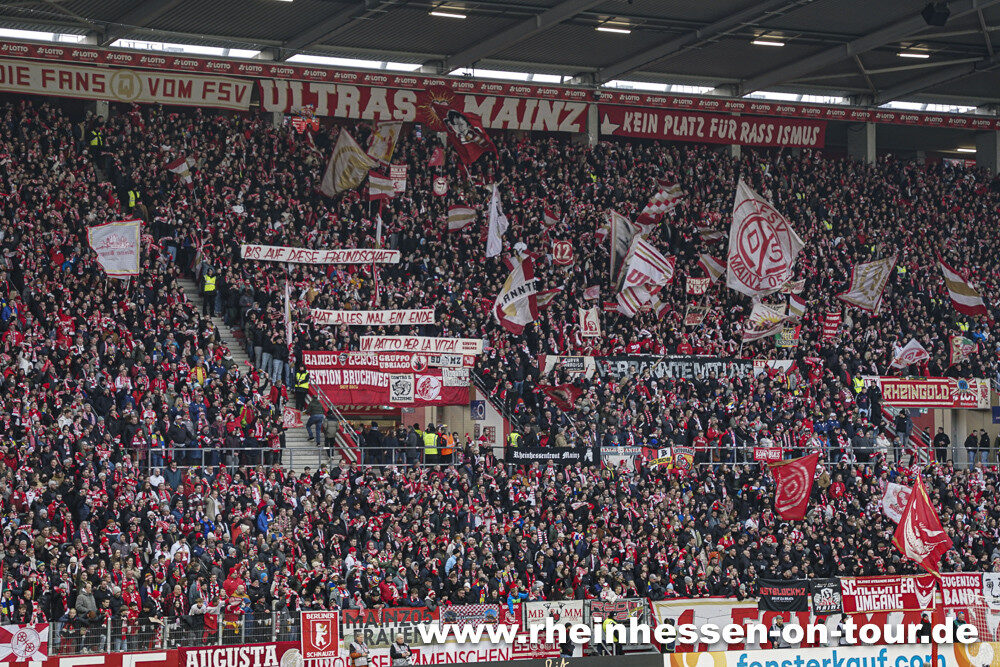 1. FSV Mainz 05 – FC Augsburg 0-0 (9)