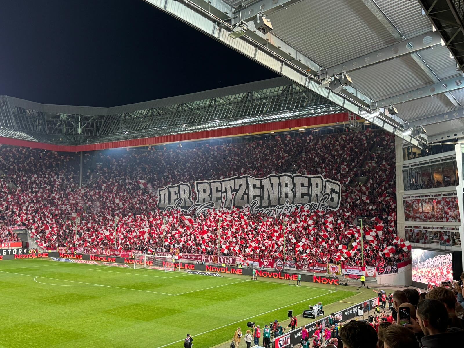 1. FC Kaiserslautern – Hamburger SV 2-2 (10)