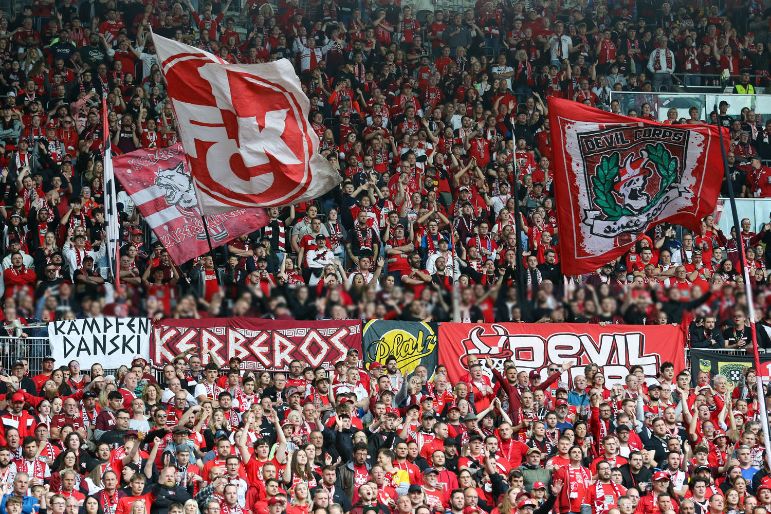 1. FC Kaiserslautern – Eintracht Braunschweig (8)