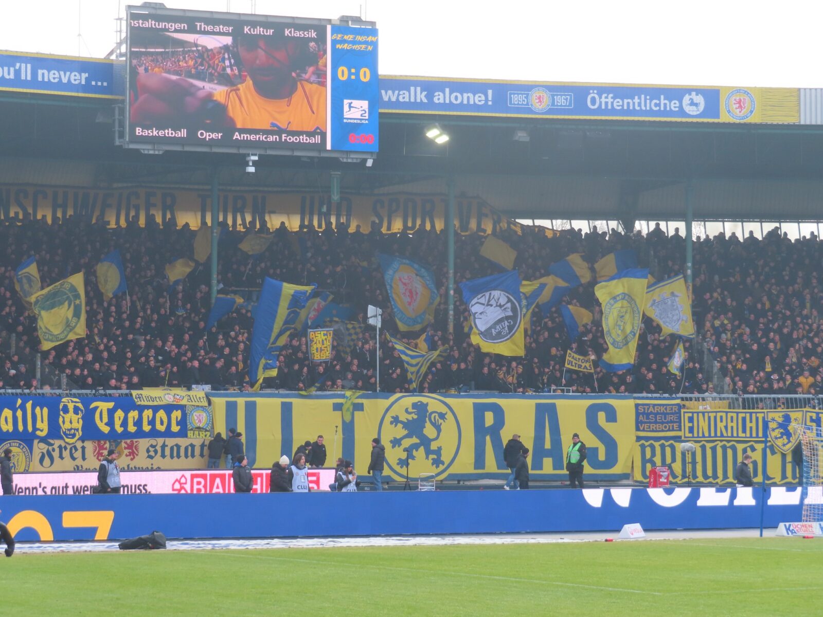 Eintracht Braunschweig – FC Schalke 04 0-0 (2)