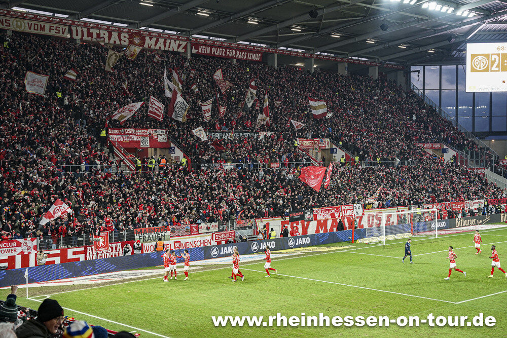 1. FSV Mainz 05 – VfL Bochum 2-0 (6)