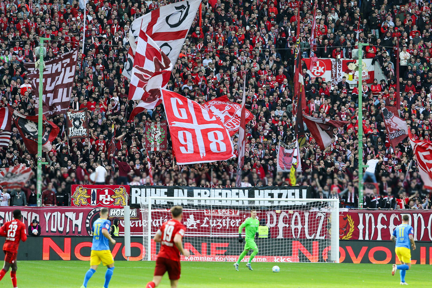 1. FC Kaiserslautern – Eintracht Braunschweig 3-2 (12)