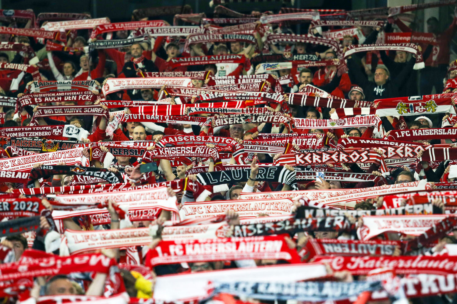 VfB Stuttgart – 1. FC Kaiserslautern 2-1 (25)