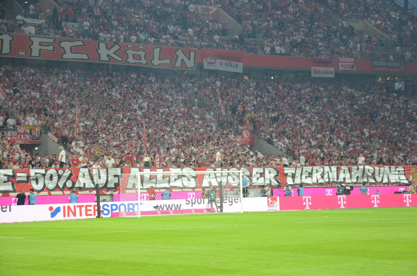 1. FC Köln – Hamburger SV 1-2 (59)