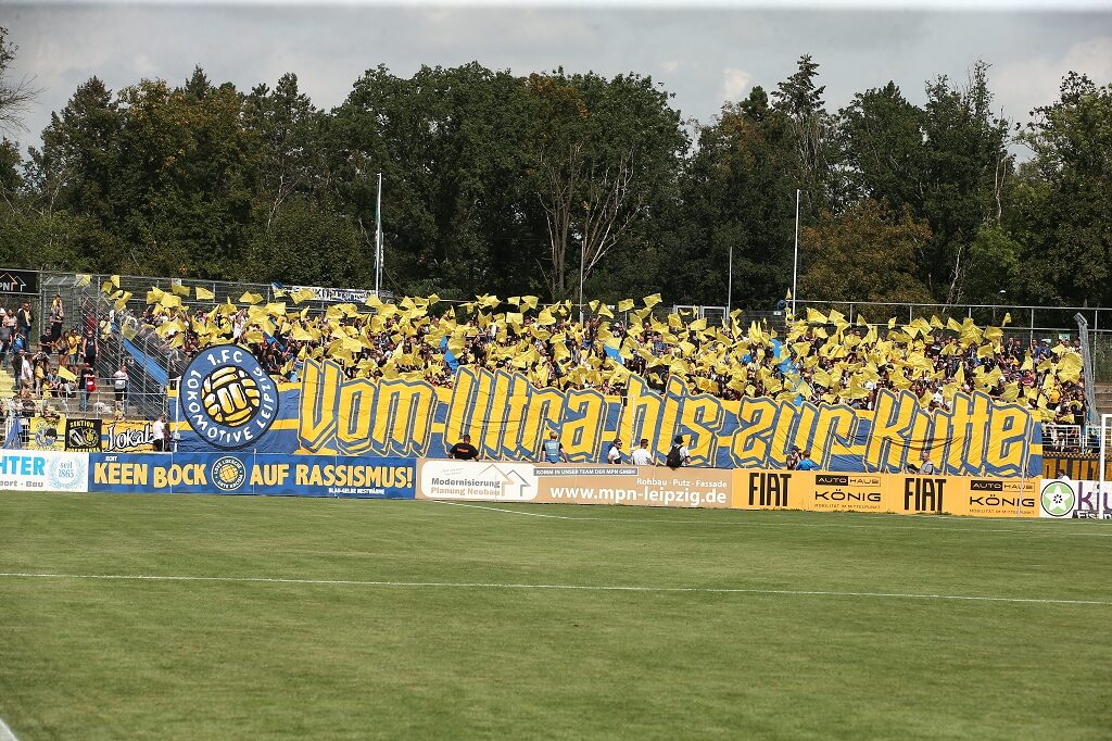 1. FC Lokomotive Leipzig – Hallescher FC 1-1 (6)