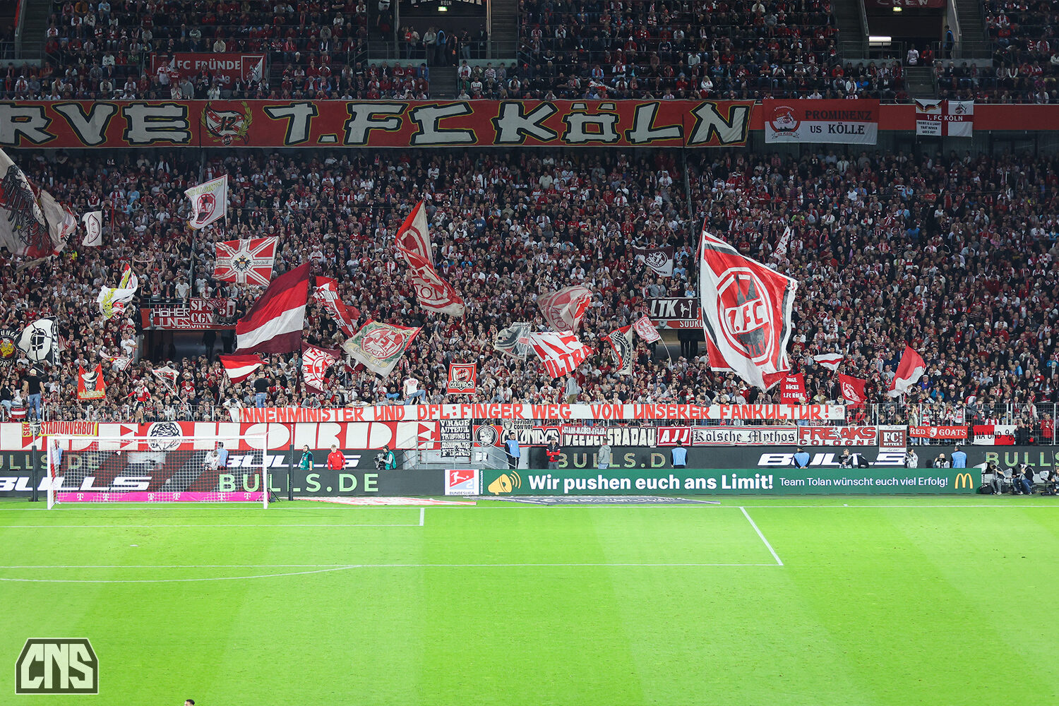 1. FC Köln – SC Paderborn 1-2 (17)