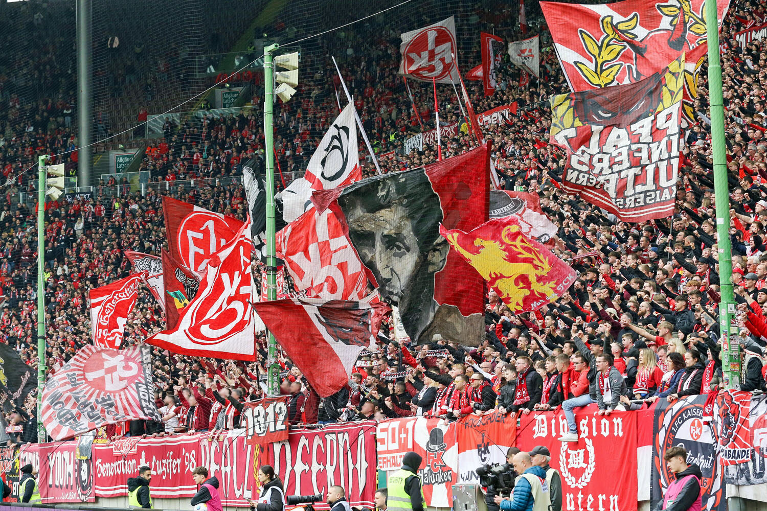 1. FC Kaiserslautern – Fortuna Düsseldorf 1-3 (11)