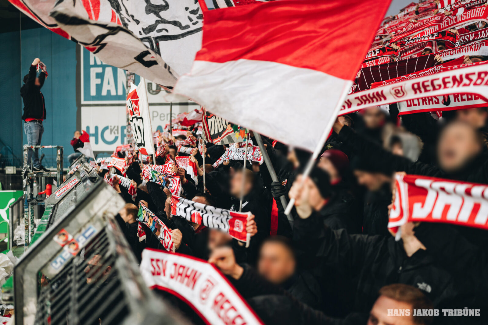 SpVgg Fürth – SSV Jahn Regensburg 2-1 (42)