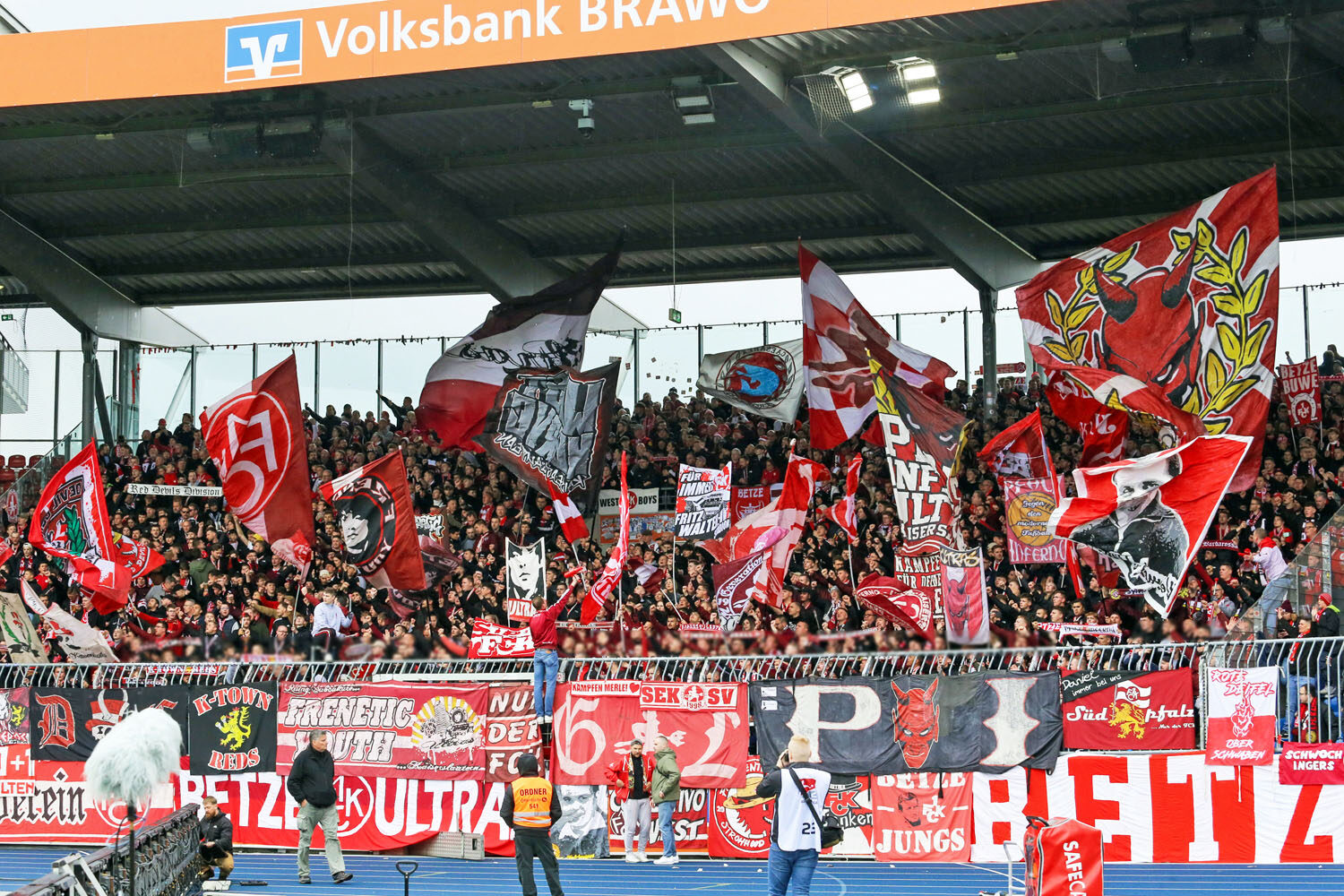 Eintracht Braunschweig – 1. FC Kaiserslautern 2-0 (4)