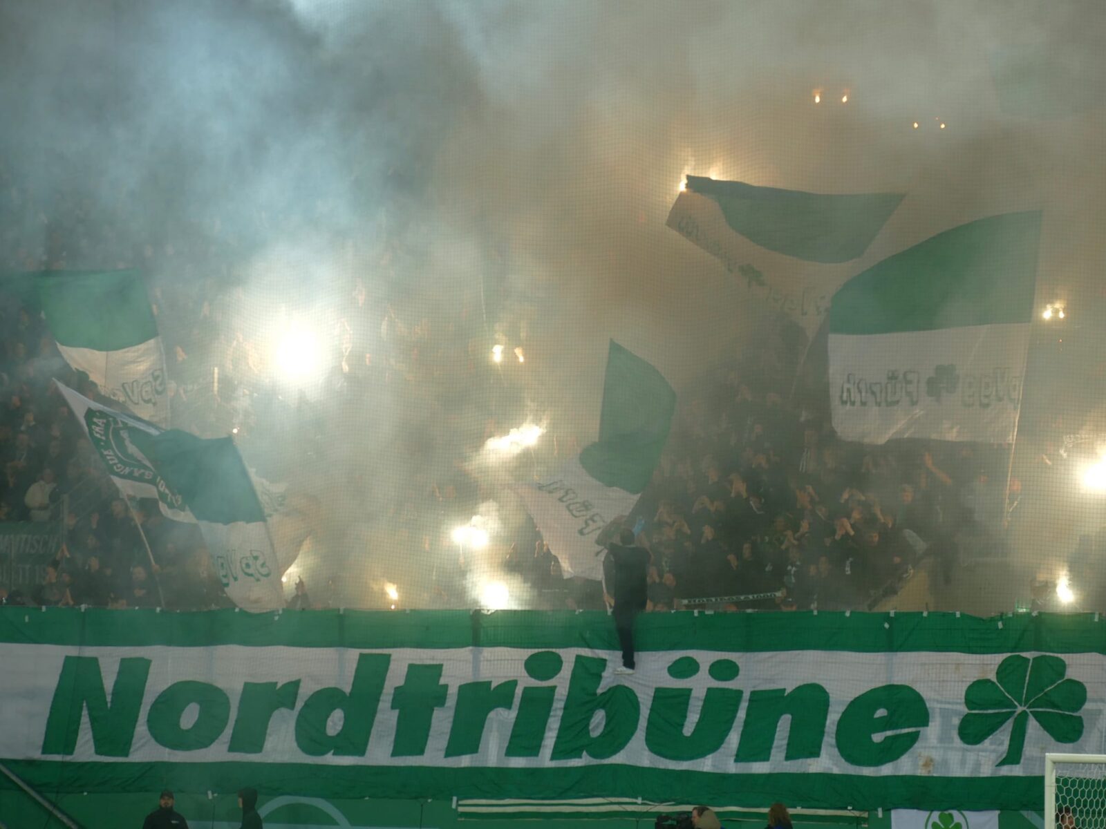 SSV Jahn Regensburg – SpVgg Fürth 1-0 (4)