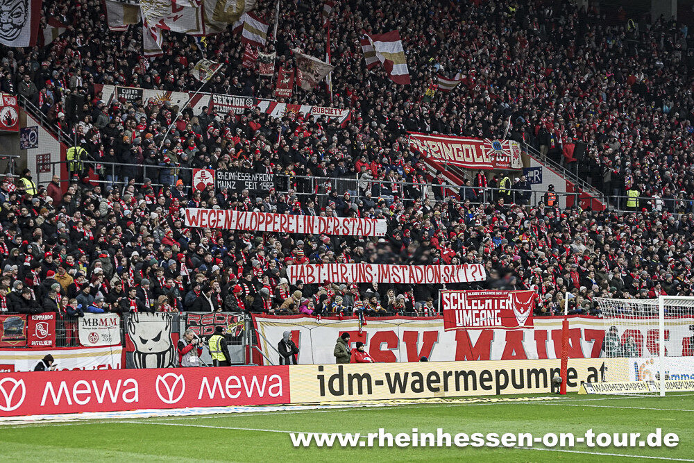 1. FSV Mainz 05 – VfL Wolfsburg 1-1 (7)