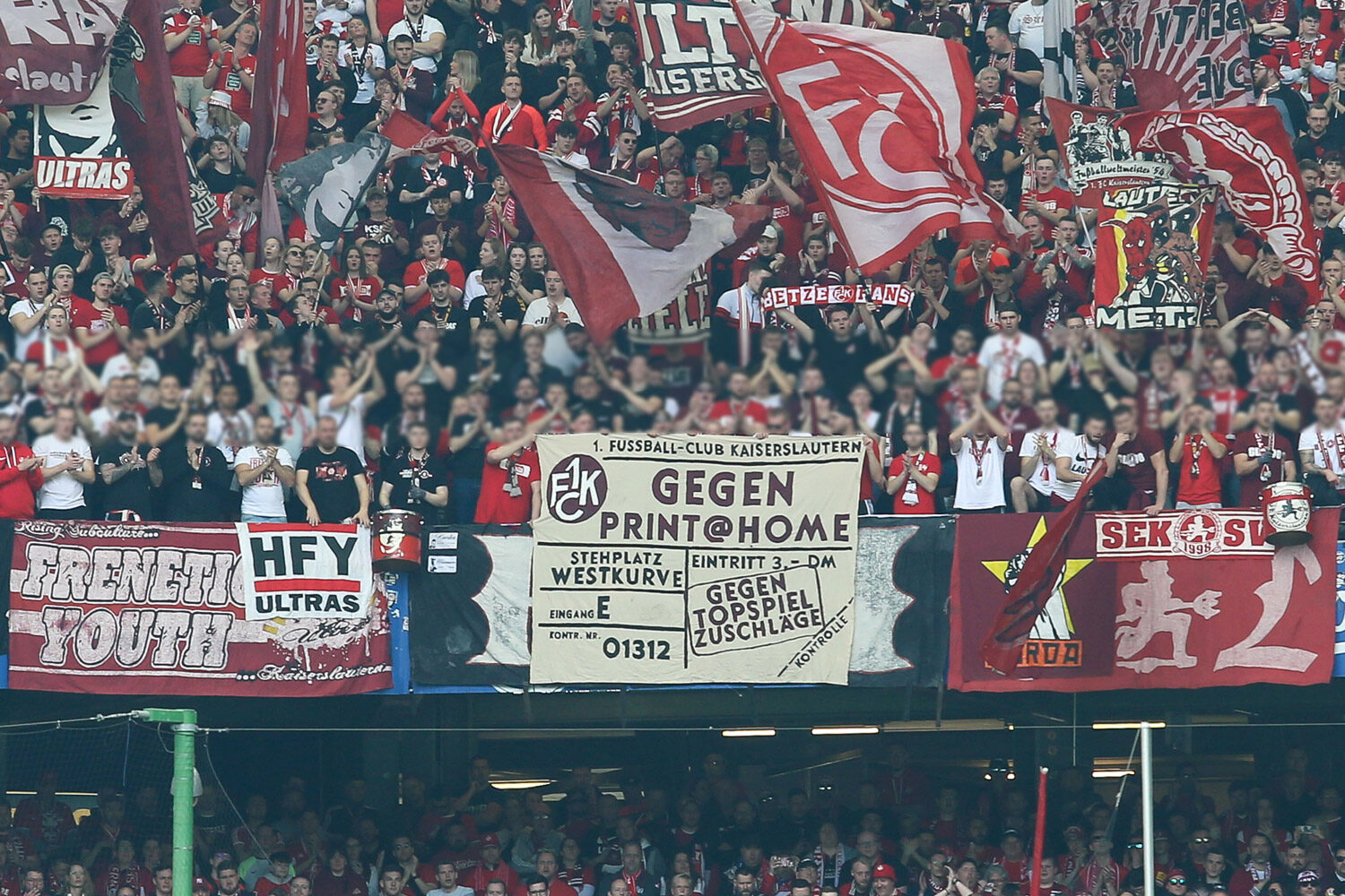 Hamburger SV – 1. FC Kaiserslautern 2-1 (1)