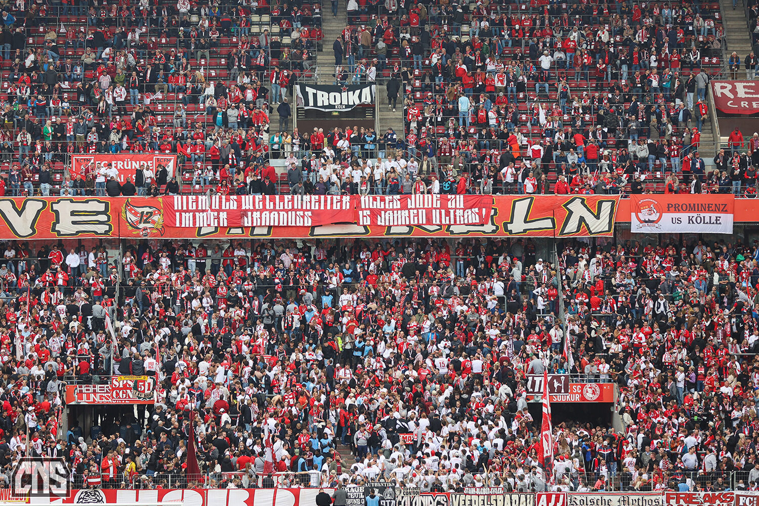 1. FC Köln – Karlsruher SC 4-4 (89)