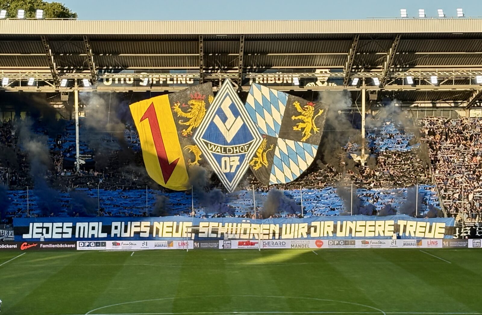 SV Waldhof Mannheim – Viktoria Köln 2-0 (16)