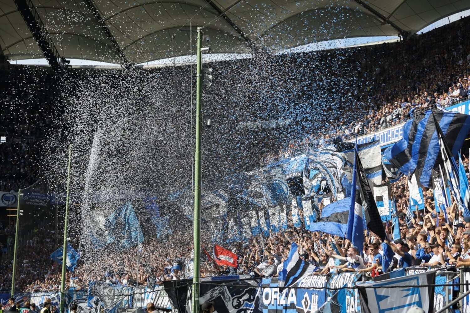 Hamburger SV – SSV Jahn Regensburg 5-0 (28)