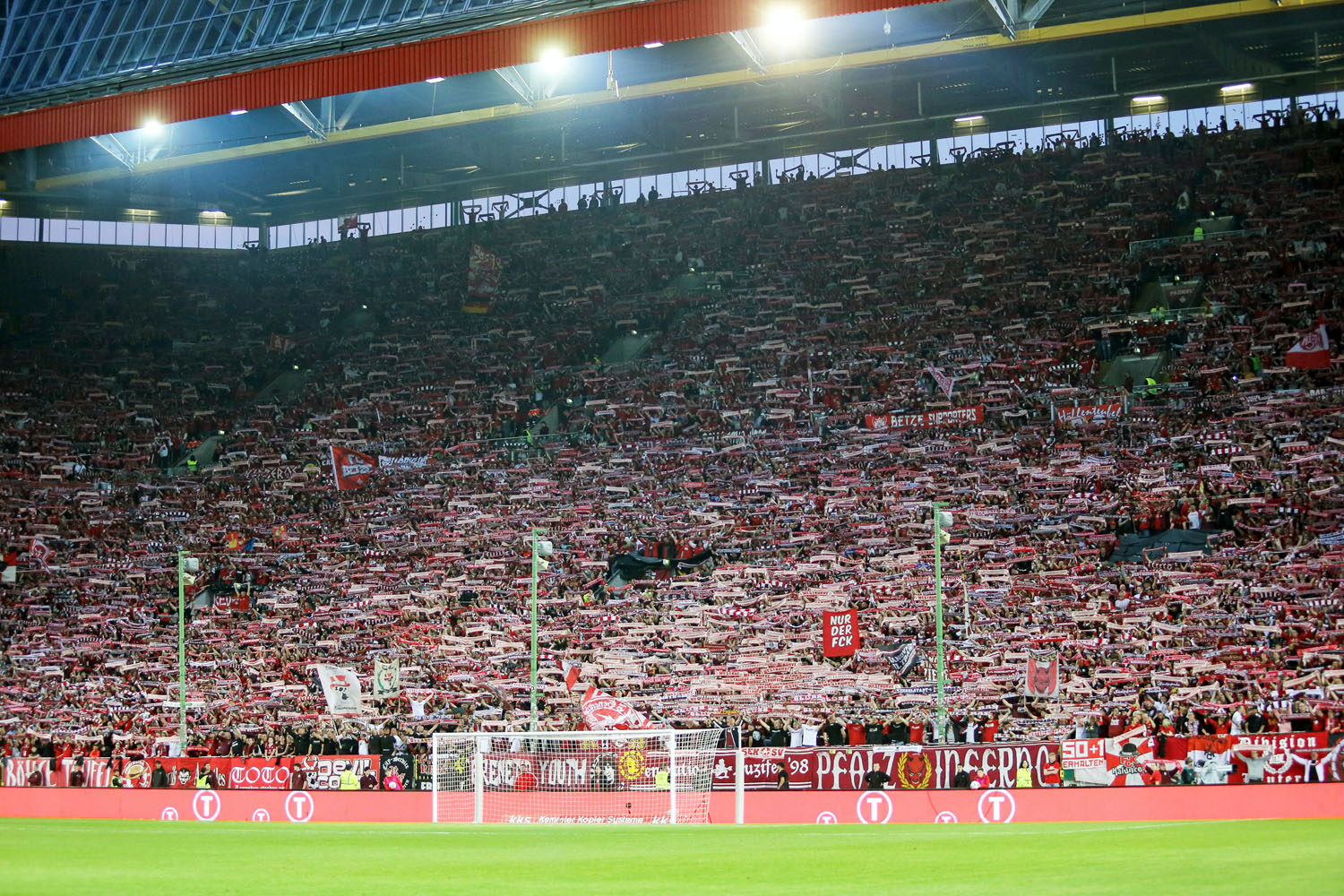 1. FC Kaiserslautern – 1. FC Nürnberg 1-2 (1)