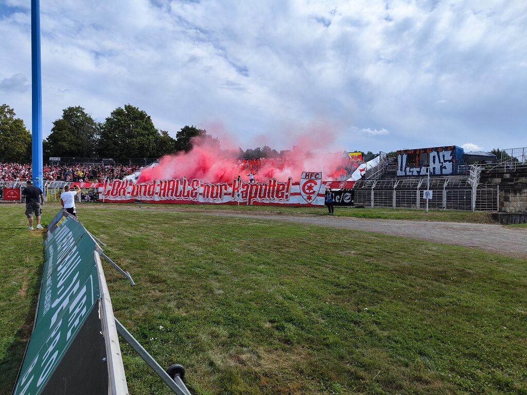 1. FC Lokomotive Leipzig – Hallescher FC 1-1 (14)