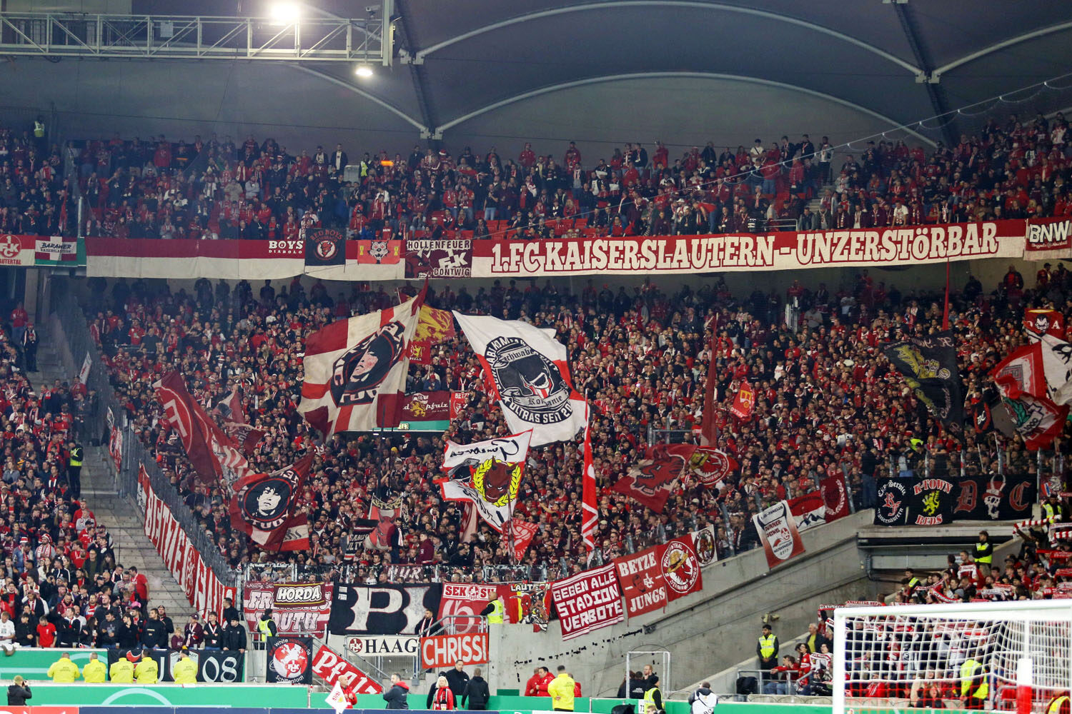 VfB Stuttgart – 1. FC Kaiserslautern 2-1 (27)