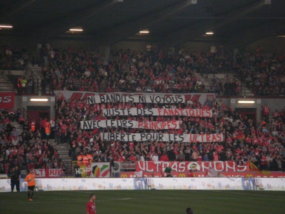 RAEC Mons vs Standard Lüttich (3-1) (5)