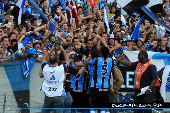 Gremio Porto Alegre vs Internacional Porto Alegre (2-2) (15)