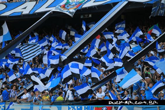Gremio Porto Alegre vs Atletico Paranaense (3-1) (2)