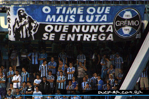 Gremio Porto Alegre vs Esportivo (2-0) (7)