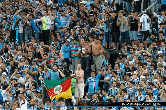 Gremio Porto Alegre vs Atletico Parananse (1-0) (2)