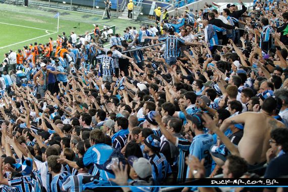 Gremio Porto Alegre vs Atletico Parananse (1-0) (9)