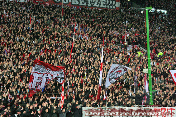 1. FC Kaiserslautern vs FC St. Pauli (3-0)