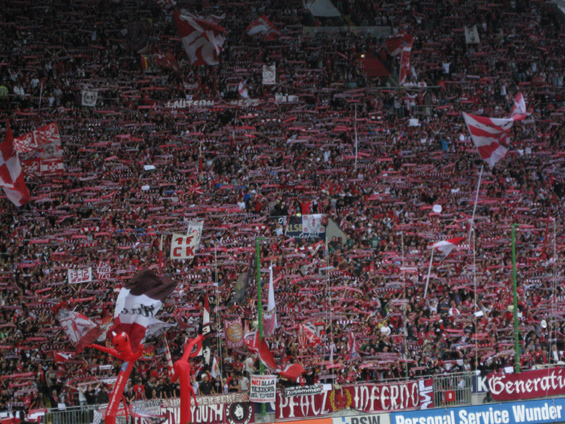 1. FC Kaiserslautern vs FC Bayern München (2-0)