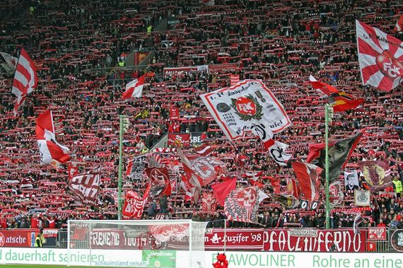 1. FC Kaiserslautern vs FC St. Pauli (1-2)