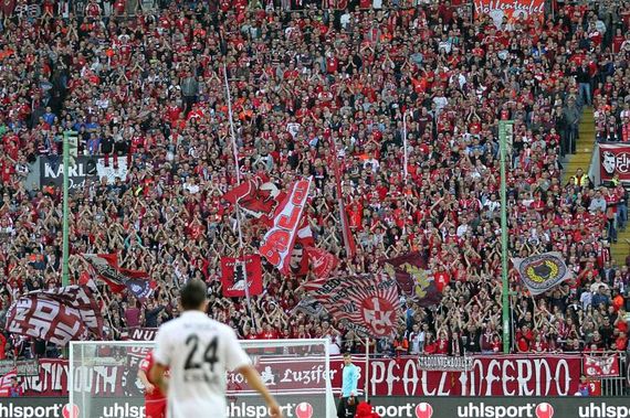 1. FC Kaiserslautern vs SC Freiburg (0-2)